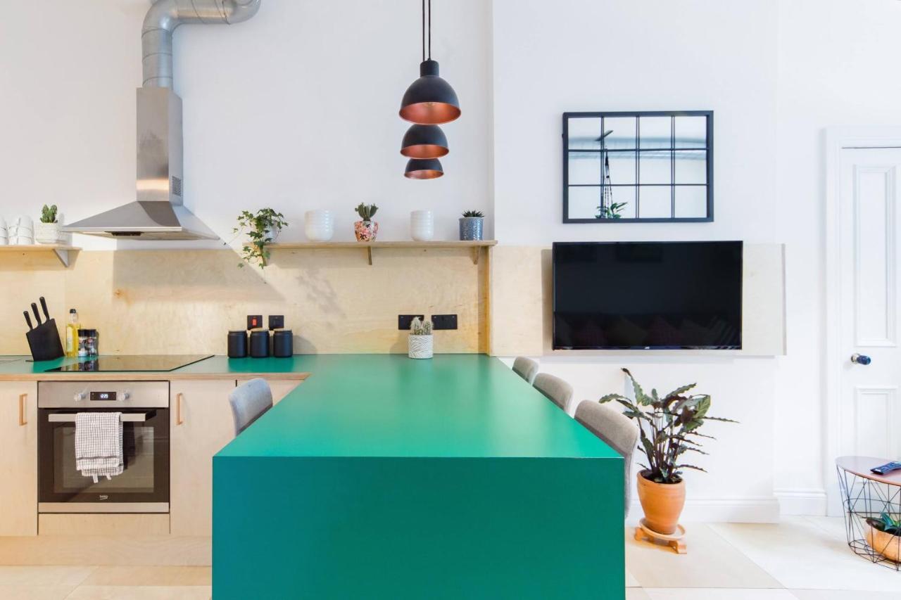 The Plywood Flat, Modern Style In A Traditional Tenement EDI Exterior foto