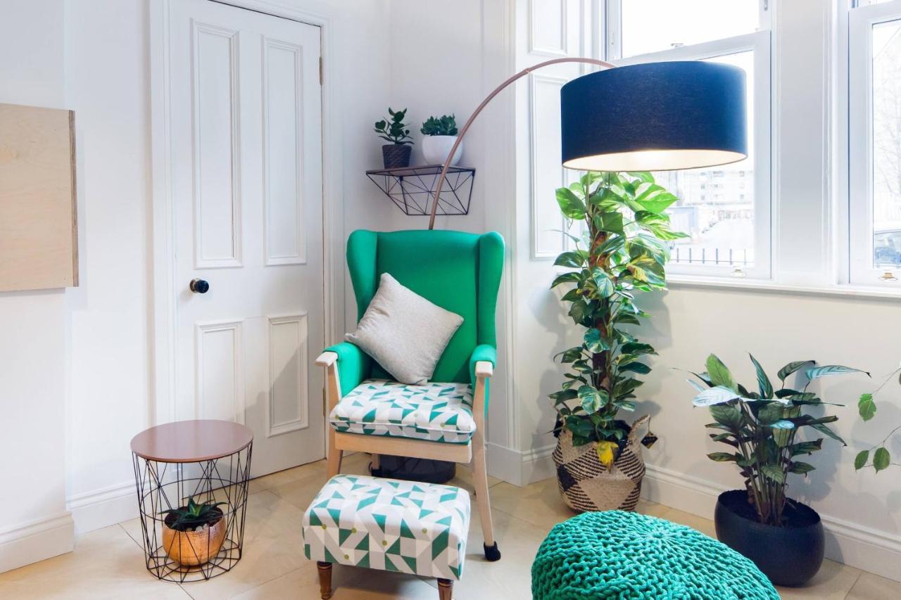 The Plywood Flat, Modern Style In A Traditional Tenement EDI Exterior foto